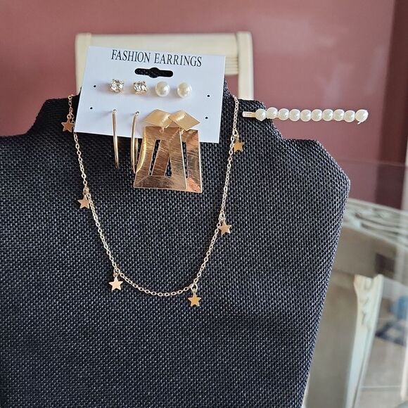 Jewelry Bundle - Picture 1 of 4